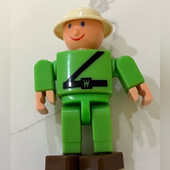 Vintage Wannabees 1975 Lion Tamer - Picture 1 of 4